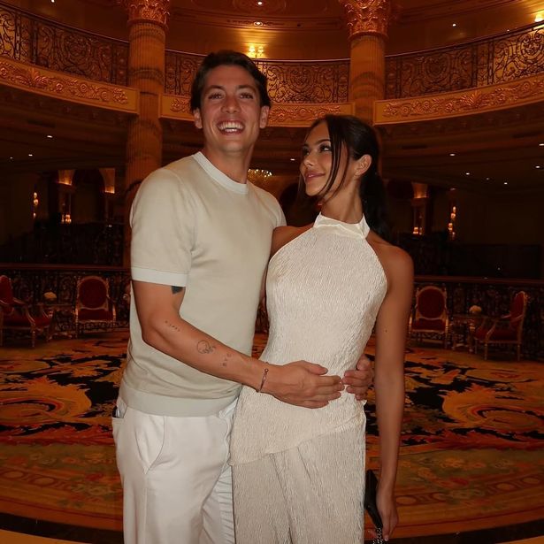 WARNING TAKEN FROM INSTAGRAM
LINK TO PAGE: https://www.instagram.com/samvanderpump/
Taken from the public page of Sam Vanderpump