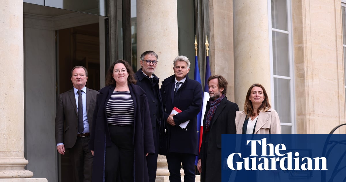 Macron summons parties for crunch meeting in frantic effort to appoint PM | France