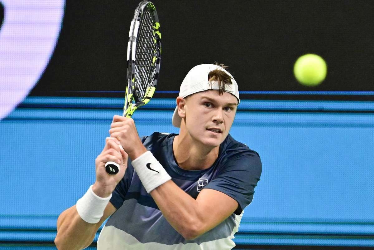 Holger Rune ready for quarter-final after hard-fought win against Fucsovics in Stockholm