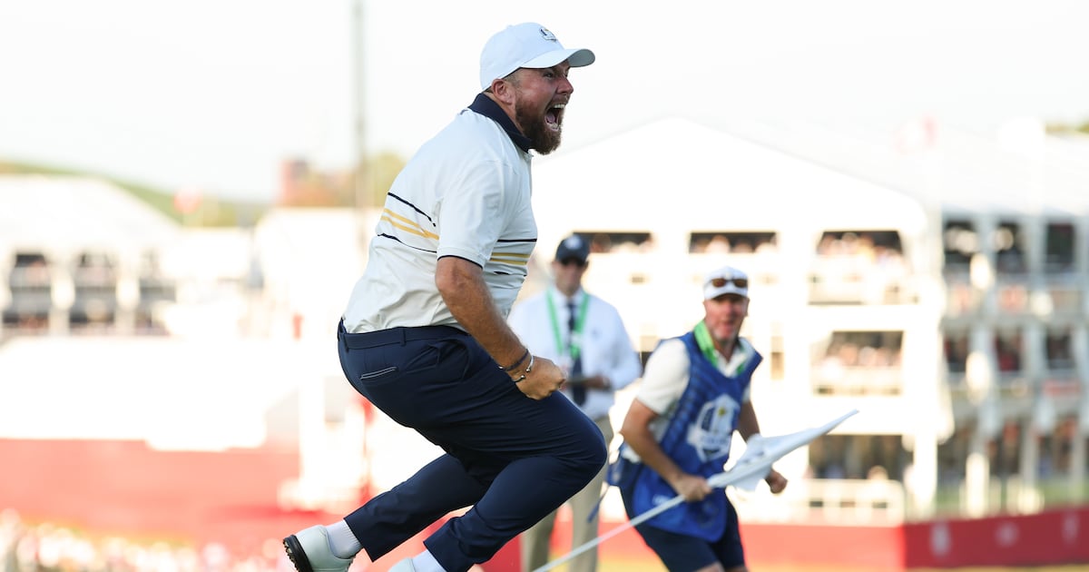 Lowry steps out of McIlroy’s shadow to play leading man on biggest stage – The Irish Times