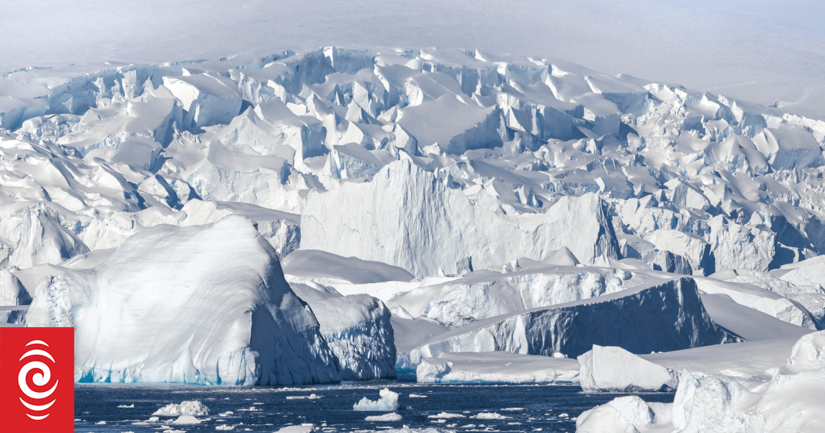 Shrinking job market forces scientists to pursue careers offshore