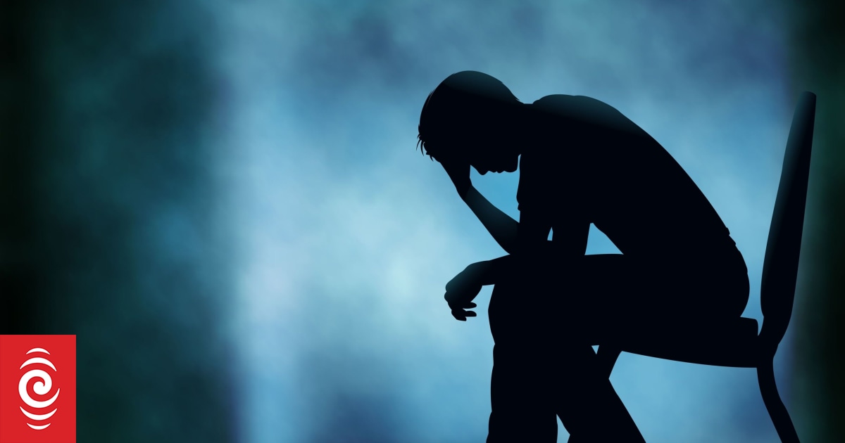 Online help services not designed for acute mental health crises, coroner warns