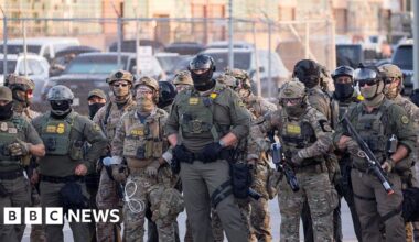 Trump authorises National Guard deployment to Chicago