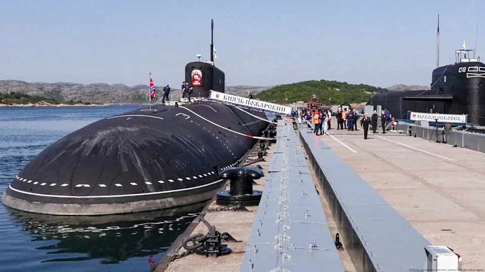 German and British soldiers will be hunting Russian submarines, like this nuclear version in Murmansk, together in the future<span class="copyright">Russian Navy Northern Fleet Press Service/TASS/dpa/picture alliance</span>