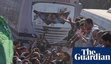 ‘Locked up for 24 years’: joy and sorrow as Palestinian prisoners and detainees return home | Gaza
