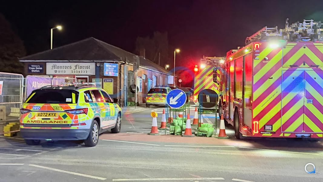 🚨LIVE: Large Emergency after Train Hits Person In Leeds Emergency services have rushed to Crossgates train station in Leeds this evening at 7.45pm after reports of a person struck by a train. All rail lines stand closed near the Station pub as crews manage the scene. Delays hit services between Leeds and York, with passengers urged to check... - Yapp ‘App’