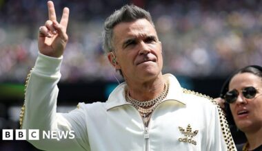 Robbie Williams to kick off new album tour in Glasgow
