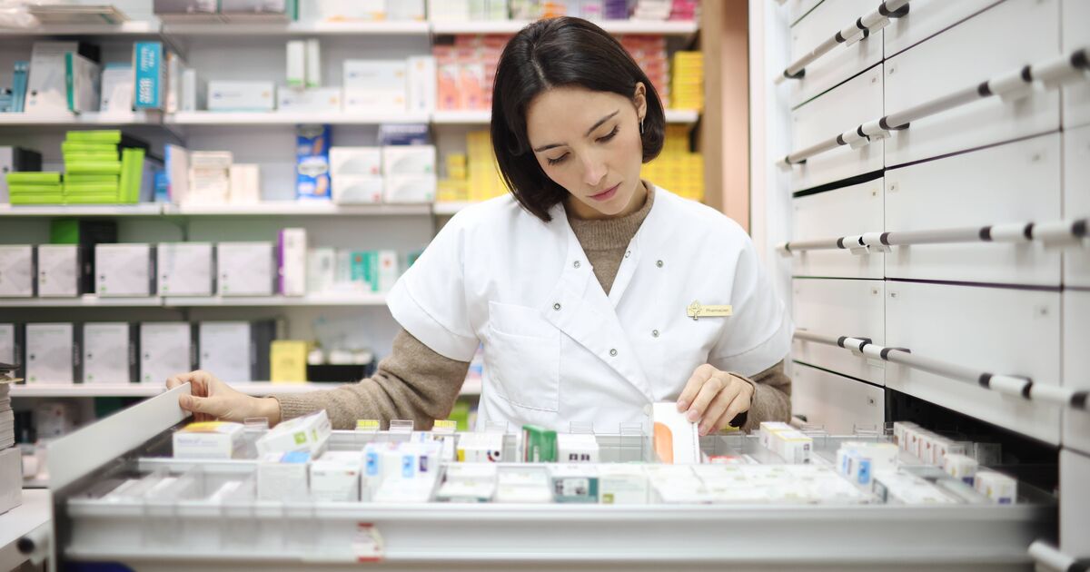 Pharmacist shares the three health habits they always avoid