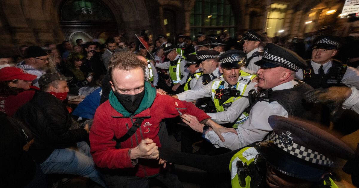 Police arrest 40 in Death to the IDF ugly pro-Palestine London | UK | News