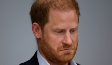 Prince Harry 'to miss' Christmas as royal expert issues savage verdict | Royal | News