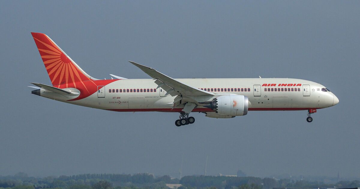 Air India plane forced into emergency landing at Birmingham Airport | UK | News