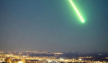 Incredible green fireball snapped over major UK city | UK | News