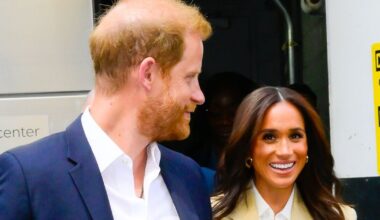 Fans issue same complaint as Sussexes to receive humanitarian award | Royal | News