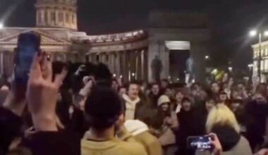Incredible moment crowd in Petersburg sings about overthrowing Putin | World | News