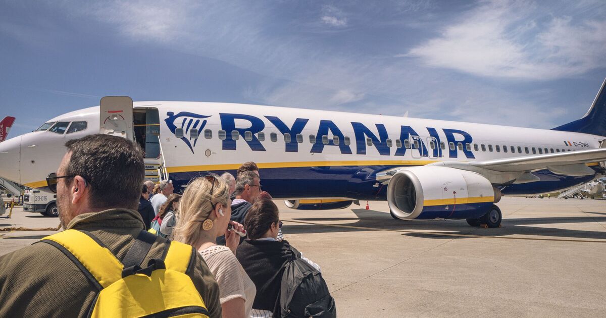 Ryanair axes 24 routes and 800,000 seats in top European country | World | News