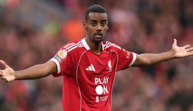 Four Liverpool players Arne Slot needs to drop after Man Utd loss including Alexander Isak | Football | Sport