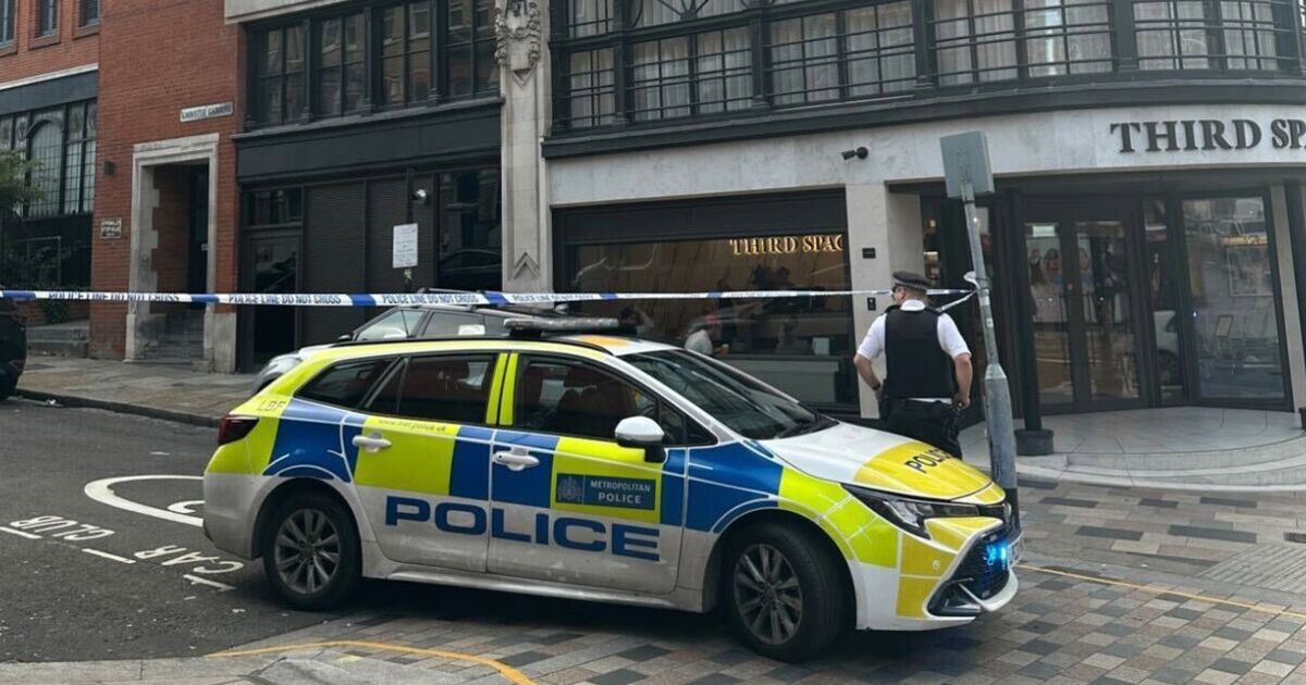 Clapham stabbing LIVE: Busy London street closed off as armed police | UK | News