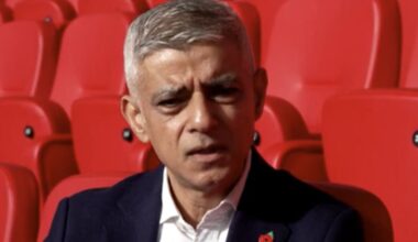 Moment Sadiq Khan squirms as he's grilled on grooming gangs | UK | News