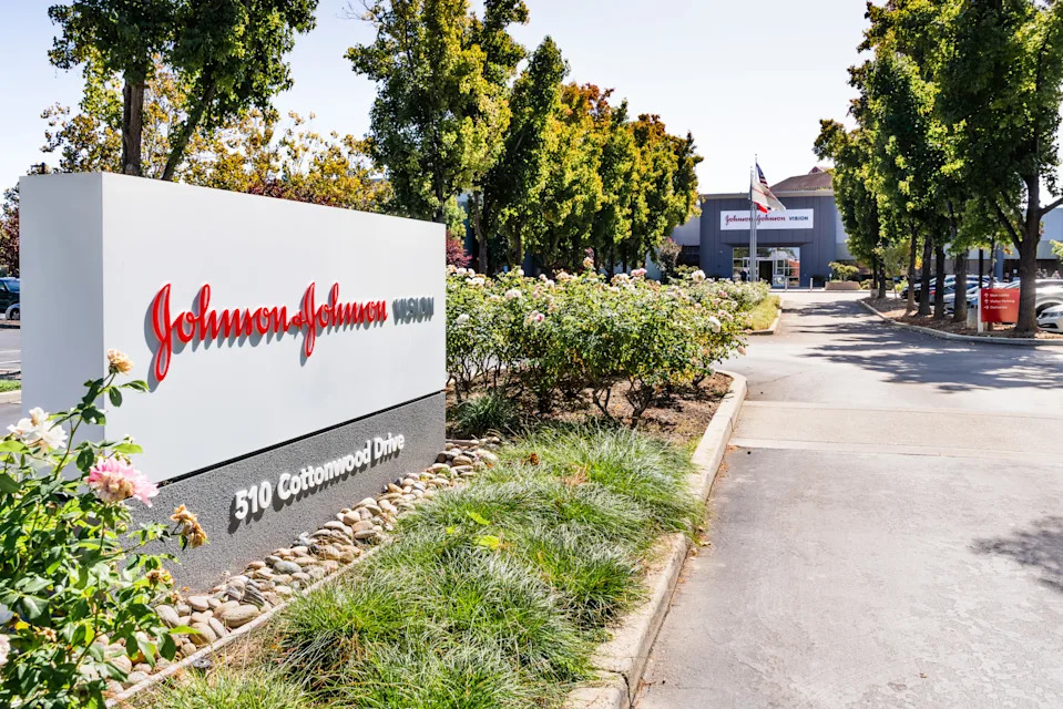 Oct 9, 2019 Milpitas / CA / USA - Johnson & Johnson Vision offices in Silicon Valley; Johnson & Johnson Vision Care, Inc. is part of the American multinational corporation Johnson&Johnson