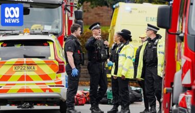 UK police hold four people on suspicion of terror offences over Manchester synagogue attack