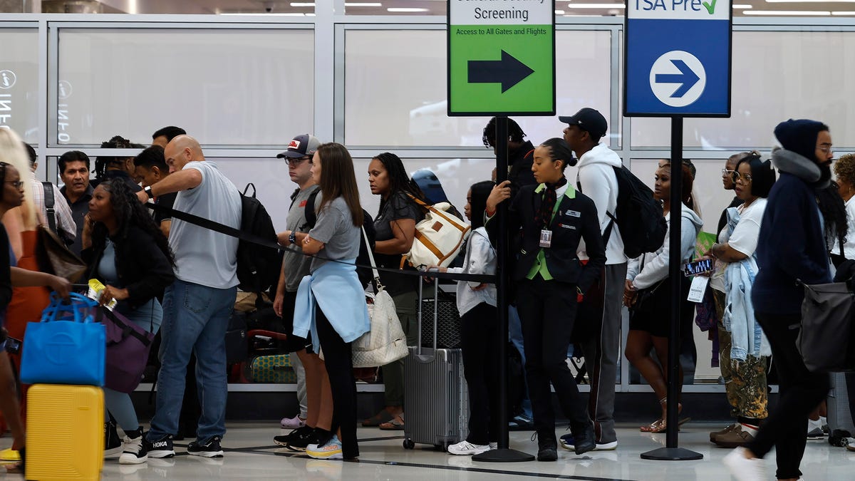 How a government shutdown could impact your flight
