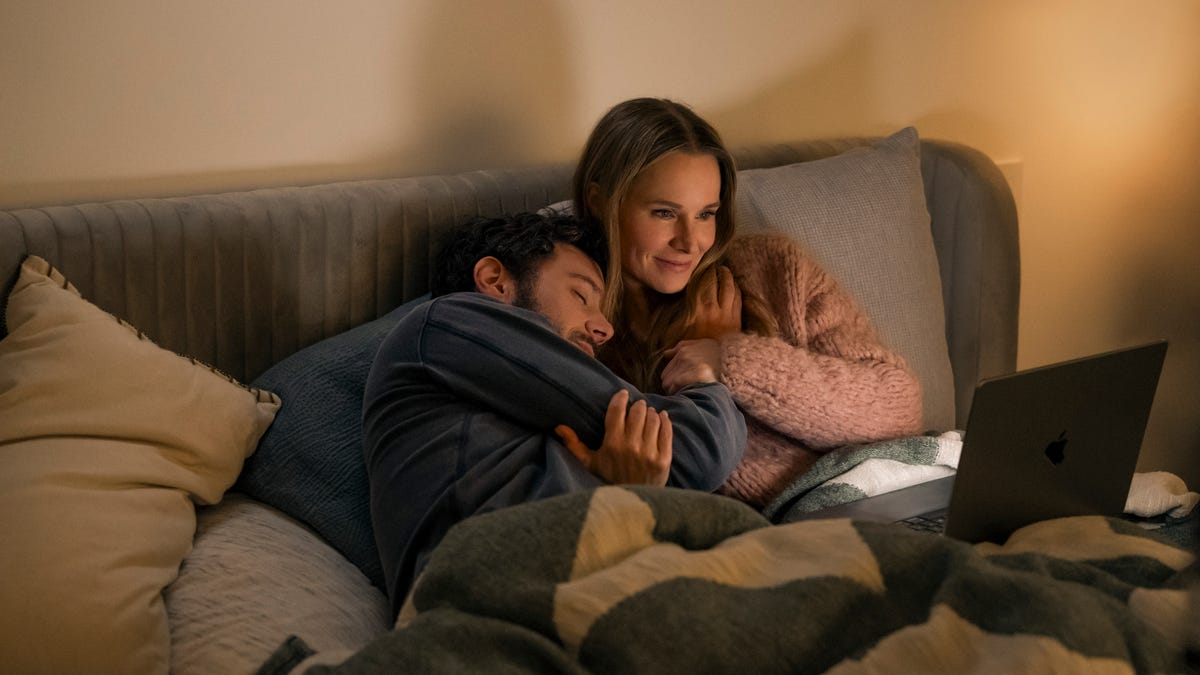 'Nobody Wants This' Season 2 loses all its charm (review)