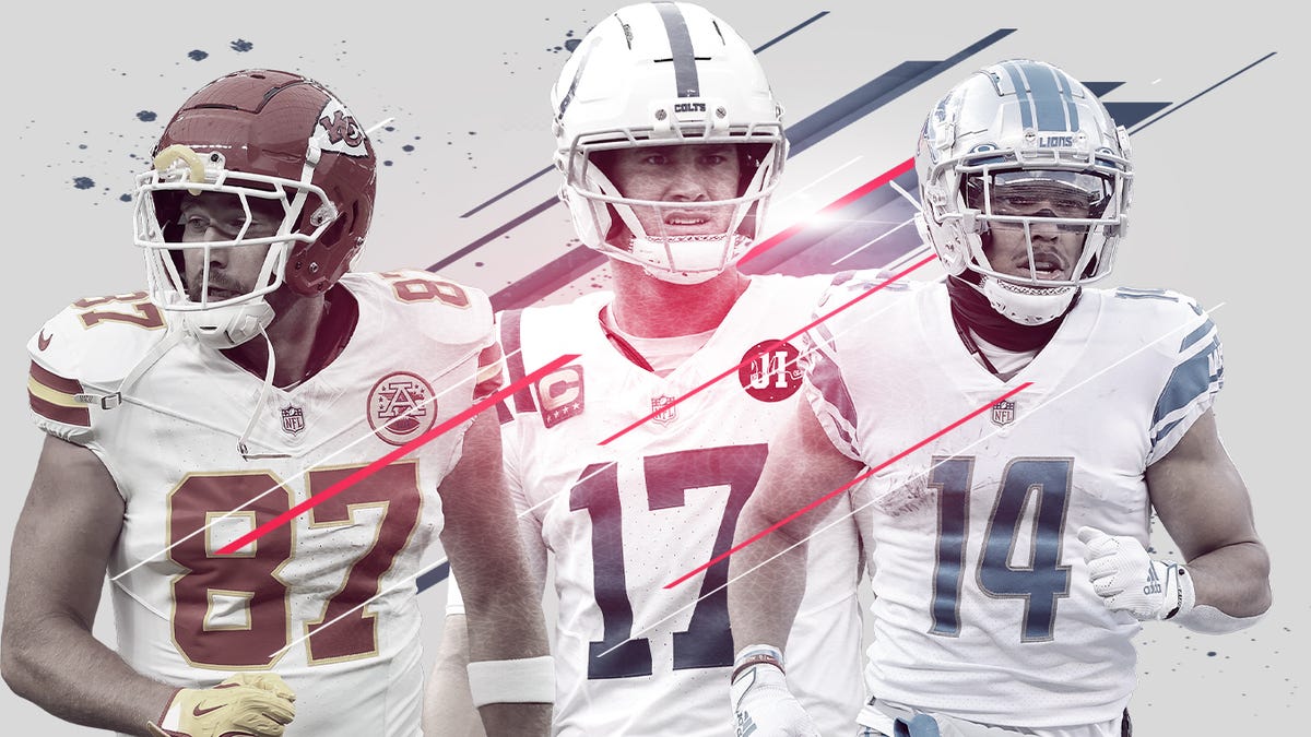 Chiefs take No. 1 spot after Bucs lose