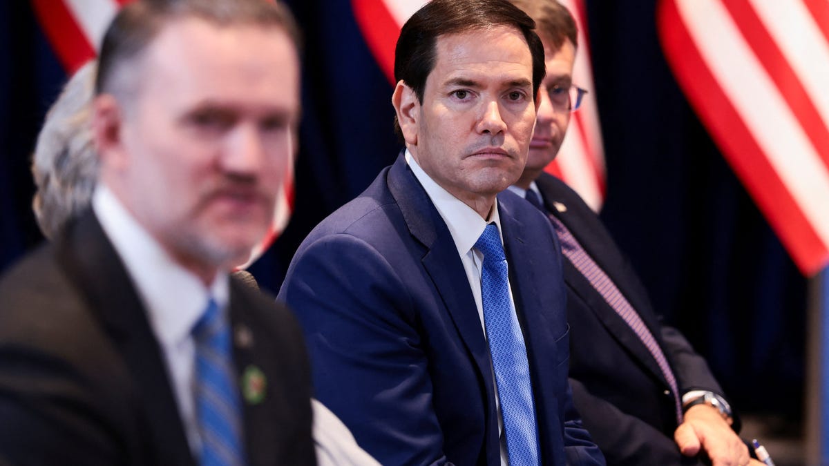 How Trump ditched a deal and opted to topple Maduro