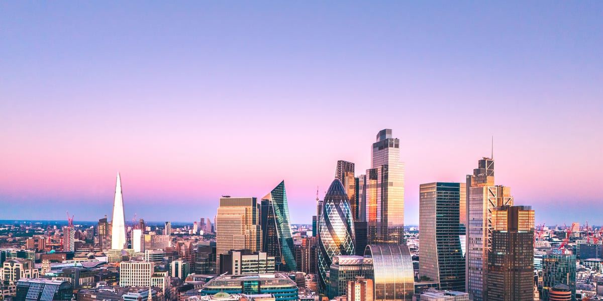 10 Essential London Neighborhoods to Visit, According to a Local