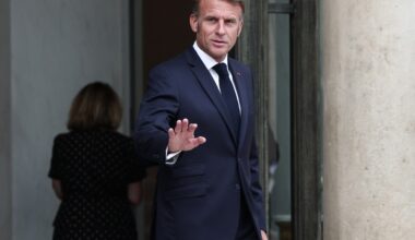France’s Macron to appoint new prime minister within 48 hours | Emmanuel Macron News