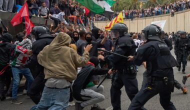 Shops, restaurants vandalized in many cities to protest Israel's flotilla interception