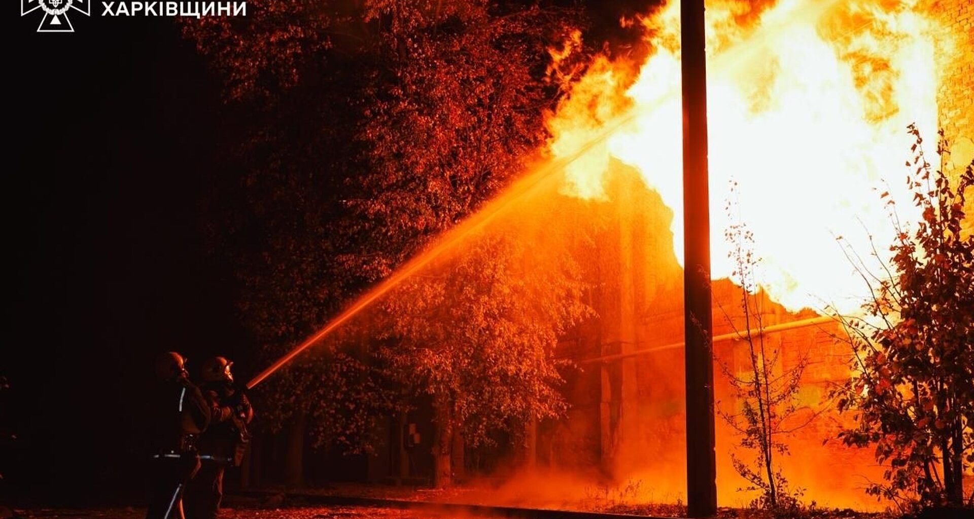 Russia strikes Kharkiv hospital, UN convoy as Ukraine seeks US Tomahawks | Russia-Ukraine war News