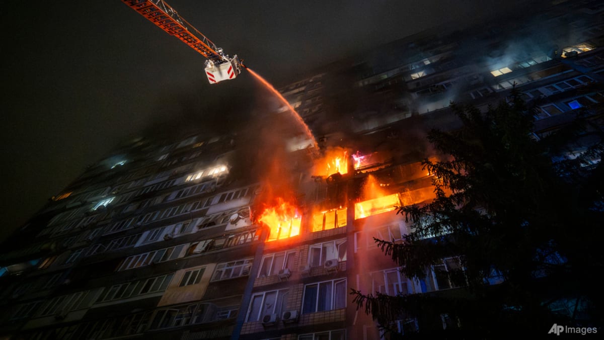 Zelenskyy warns Russia exploiting lack of 'attention' on war