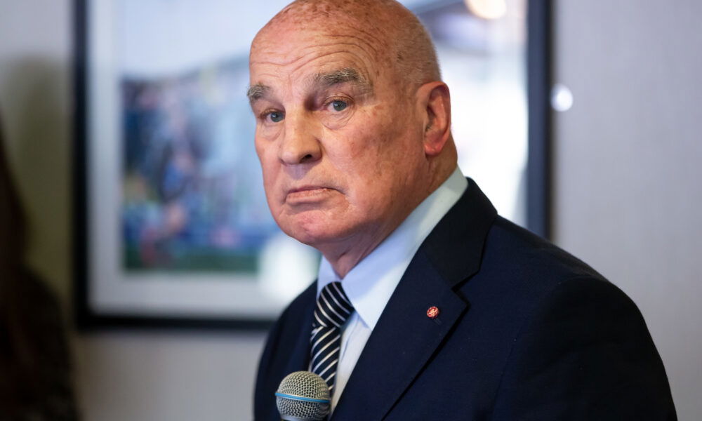 Former Great Britain man 'stunned' at key England selection call for Ashes