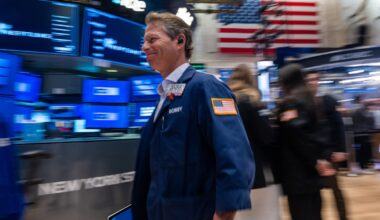 Short-bias ETFs see big inflows on stock market pullback bets