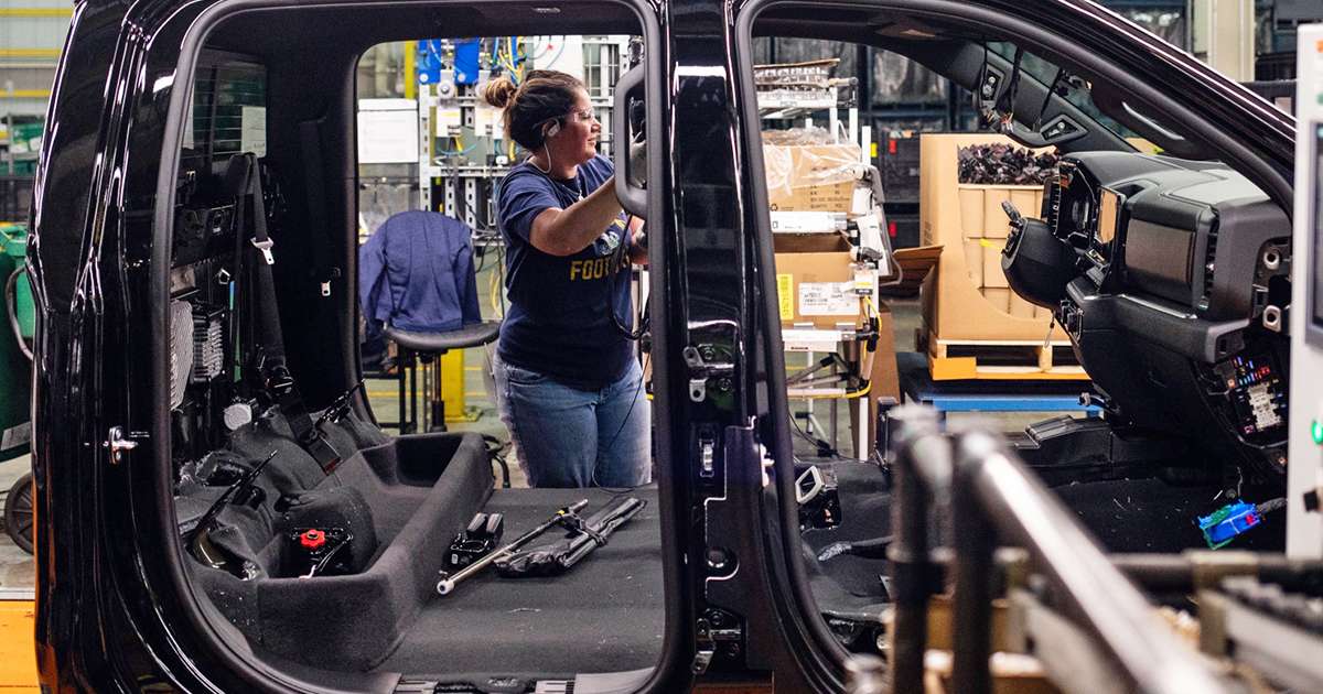 US to Ease Tariffs on Auto Industry