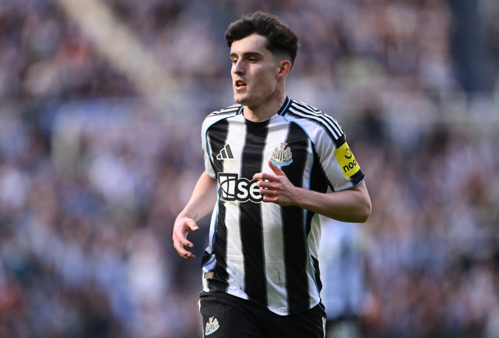 Tino Livramento in action for Newcastle against Everton.