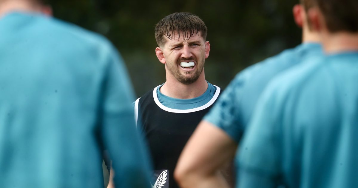 Possible surgery puts Ben Curry at heart of Sale and England tug-of-war