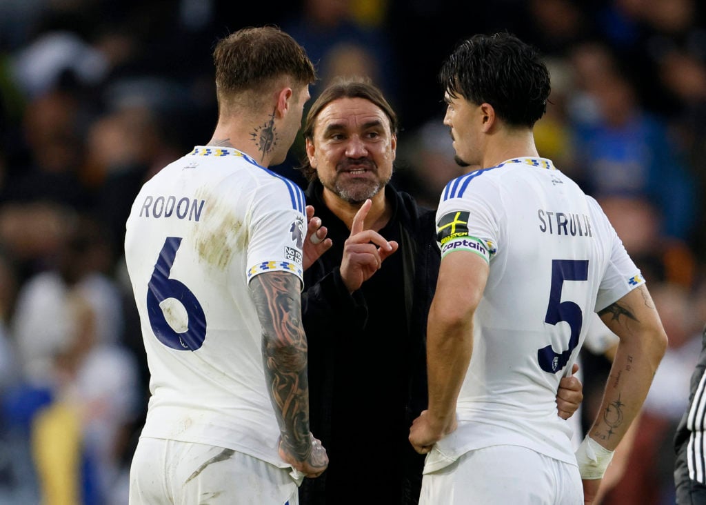 Joe Rodon, Pascal Struijk and Daniel Farke in conversation during Leeds United v Newcastle United - Premier League