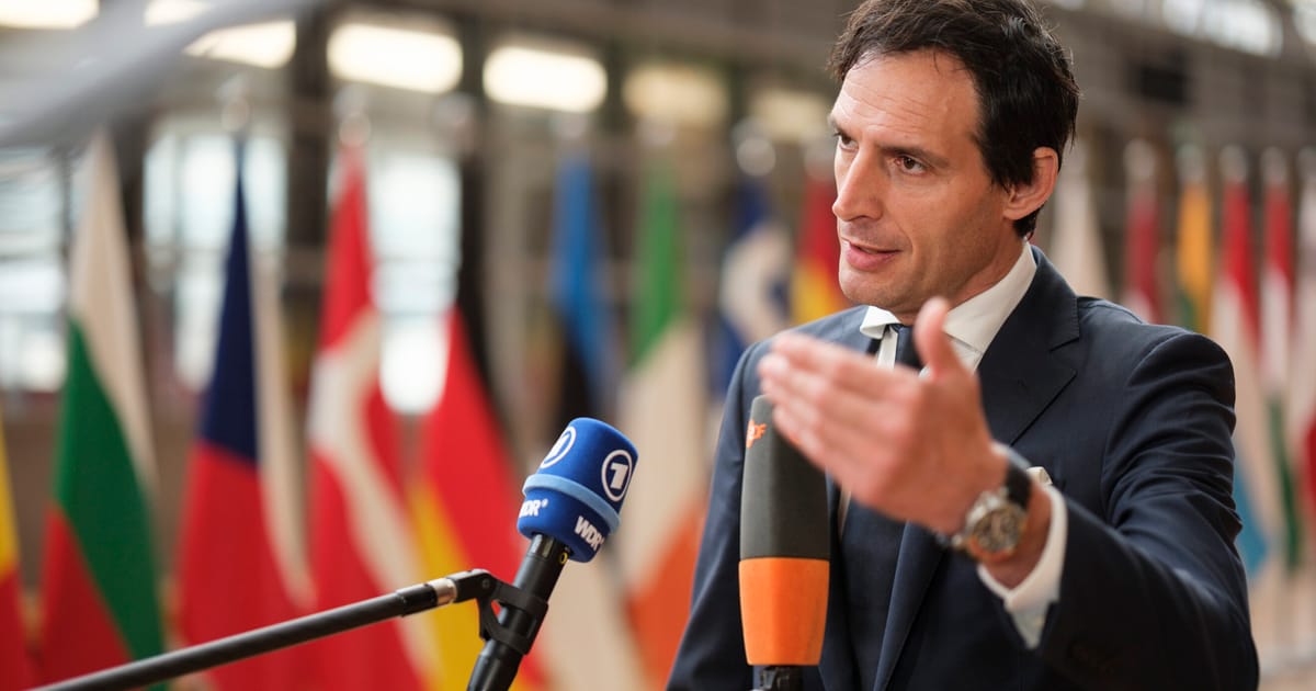Hoekstra’s mano a mano with China wobbles climate summit – POLITICO
