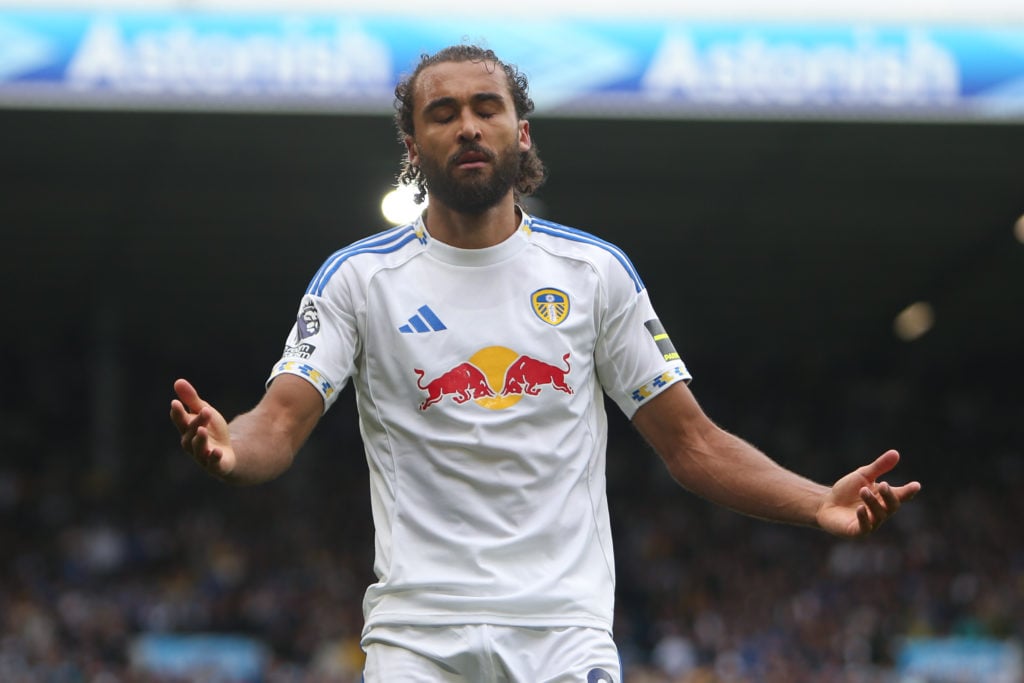 Dominic Calvert-Lewin holds his hands up in anguish and closes his eyes.