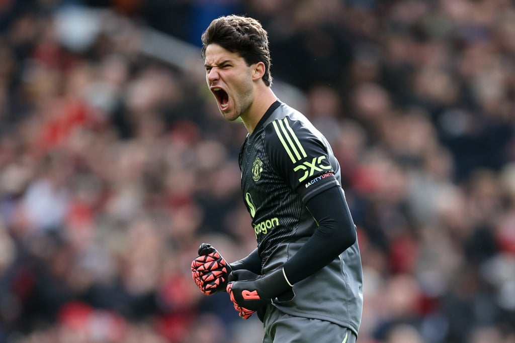 Senne Lammens impressing on his Manchester United debut