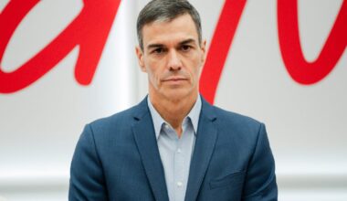 Catalan separatists break with Spanish Socialists, hobbling PM Sánchez – POLITICO