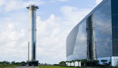 SpaceX moves giant Super Heavy booster to pad ahead of Starship Flight 11 launch (photos)