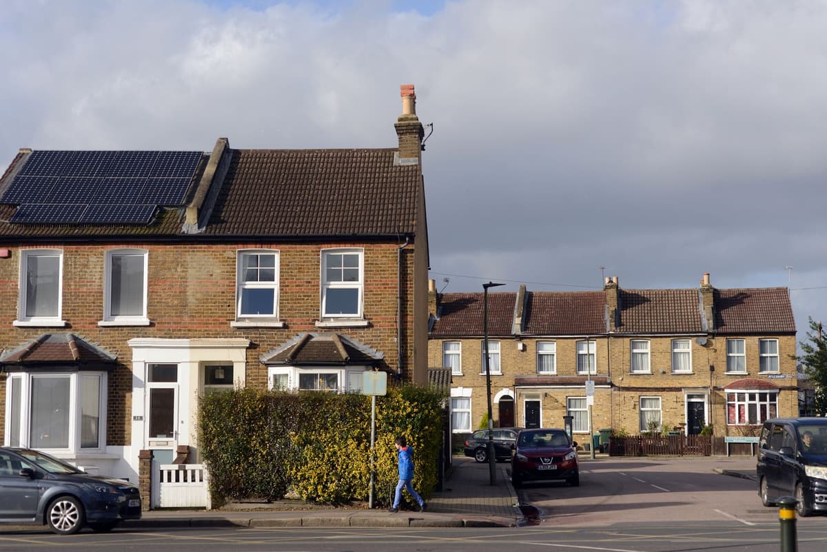 Why London houses are going up in price so much faster than flats