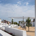 About the Fences - Clara Campoamor Square in San Silvestre de Guzmán / estudio veintidós - Exterior Photography, Concrete