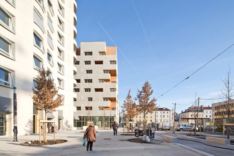 Social Housing Lyon, La Confluence / Tatiana Bilbao ESTUDIO - Exterior Photography, Facade, Concrete