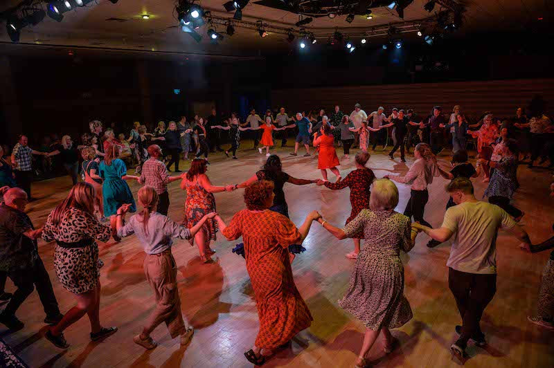 Listen Dance – Shoreditch Town Hall, London