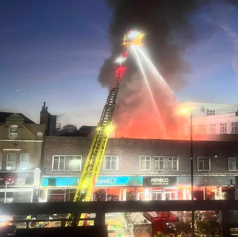 100 firefighters tackle huge blaze at Poundland in southeast London - London Evening Standard