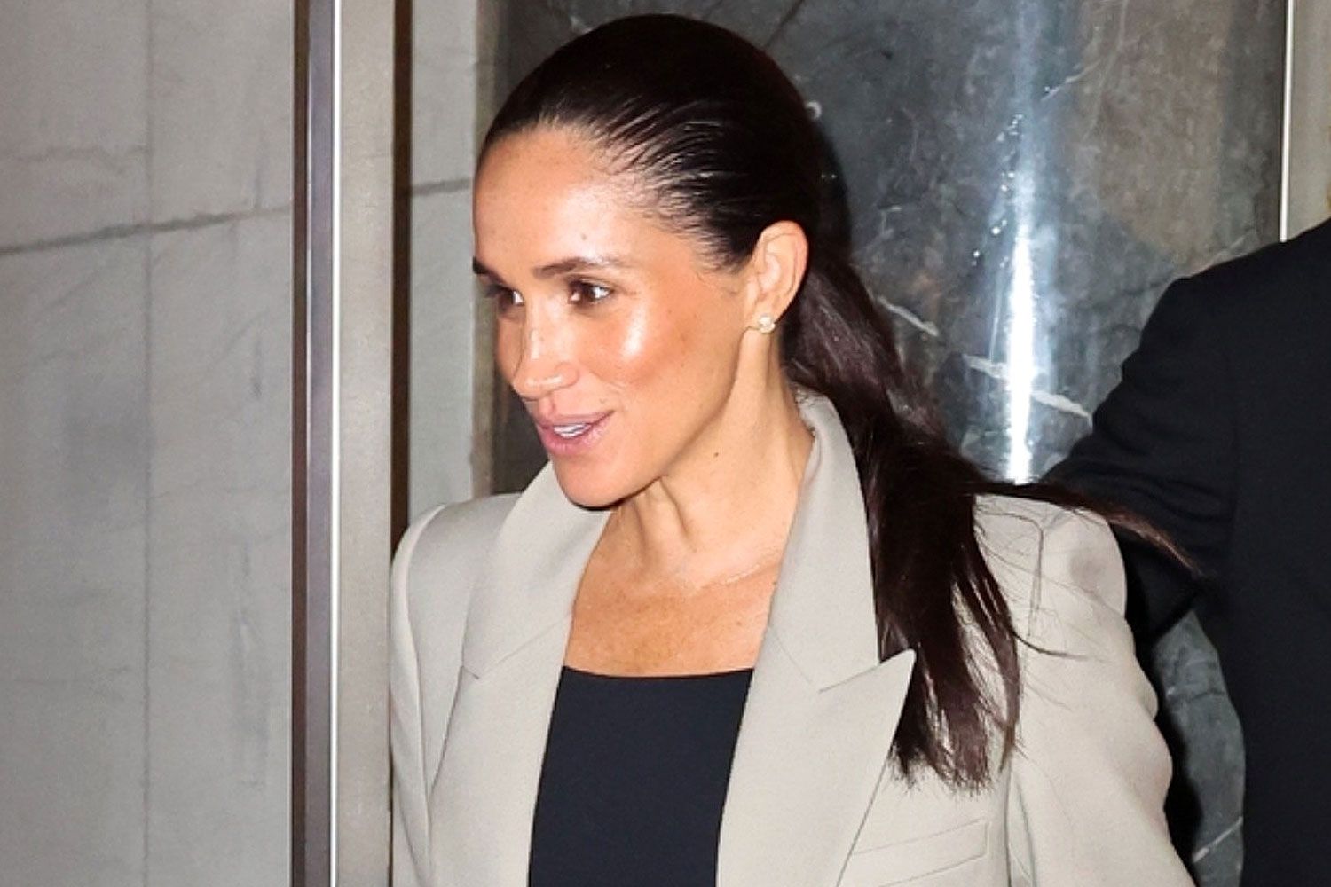Meghan Markle Glows During Dinner Outing with a Friend in N.Y.C.: Photo